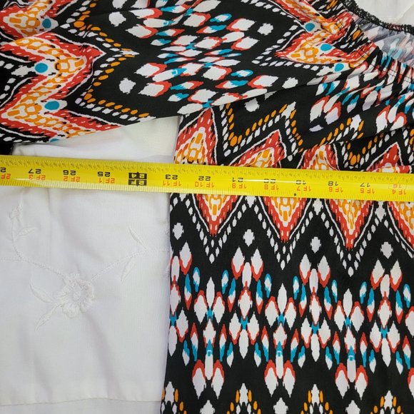 Womens Large Olivia Matthews Dress. Can be worn on the shoulders or off. - Picture 5 of 8